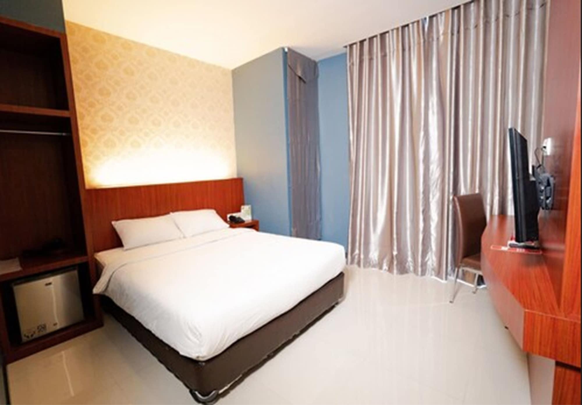 מדאן The Crew Hotel Kualanamu International Airport מראה חיצוני תמונה