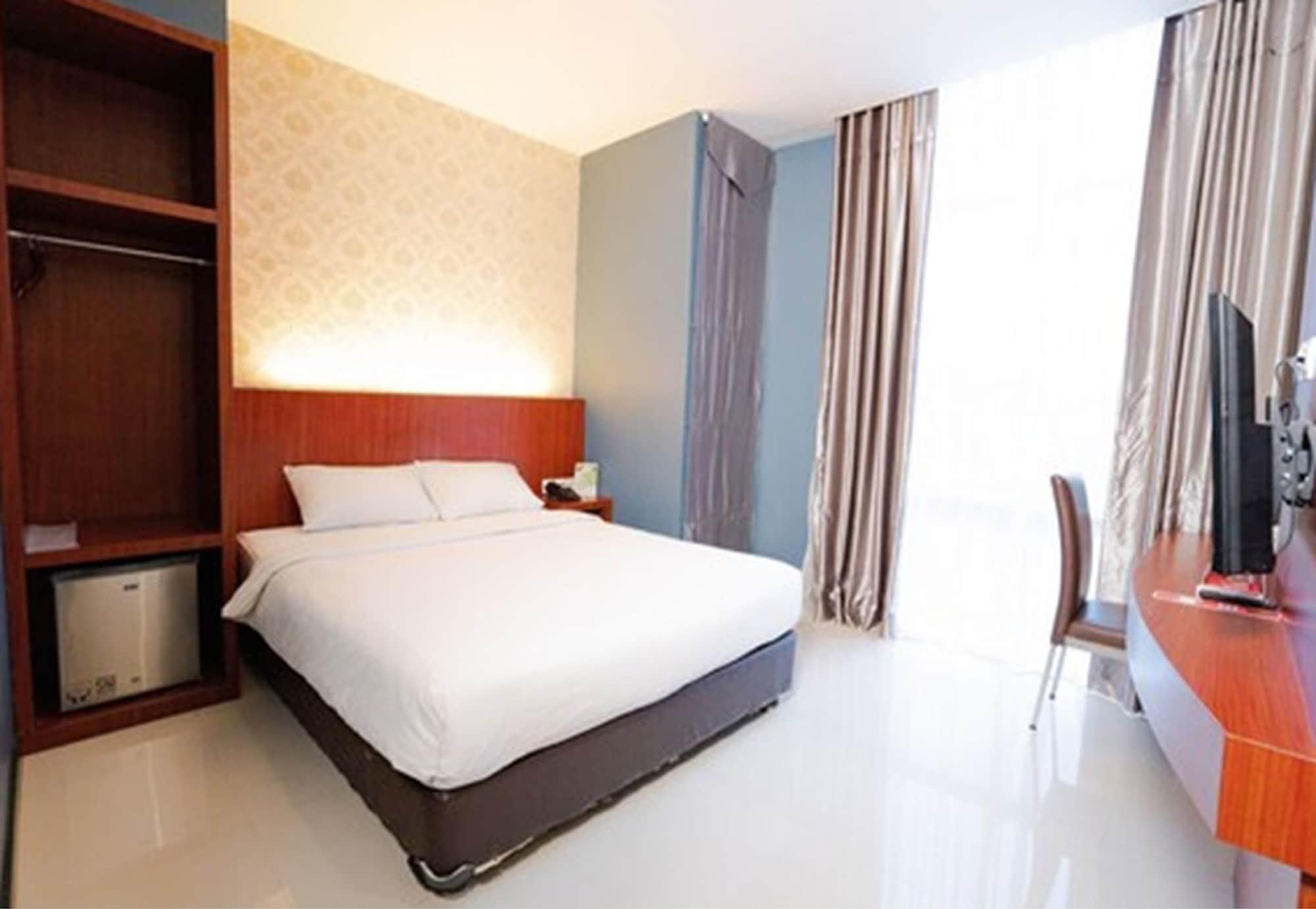 מדאן The Crew Hotel Kualanamu International Airport מראה חיצוני תמונה