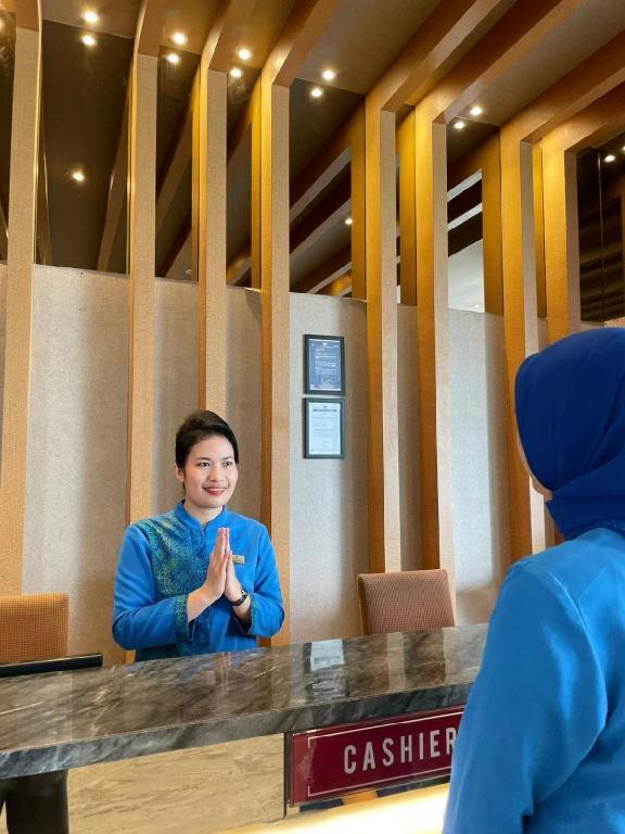 מדאן The Crew Hotel Kualanamu International Airport מראה חיצוני תמונה