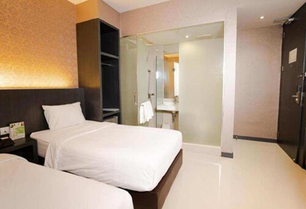 מדאן The Crew Hotel Kualanamu International Airport מראה חיצוני תמונה