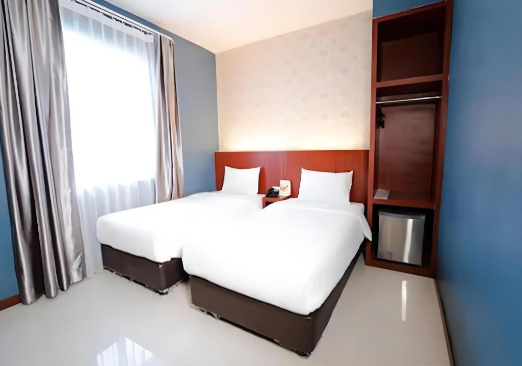 מדאן The Crew Hotel Kualanamu International Airport מראה חיצוני תמונה