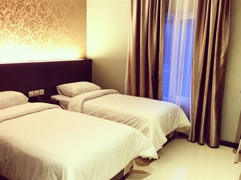 מדאן The Crew Hotel Kualanamu International Airport מראה חיצוני תמונה